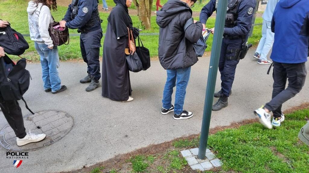 Opération de sécurisation devant un lycée à Rennes : 179 personnes contrôlées, un couteau
