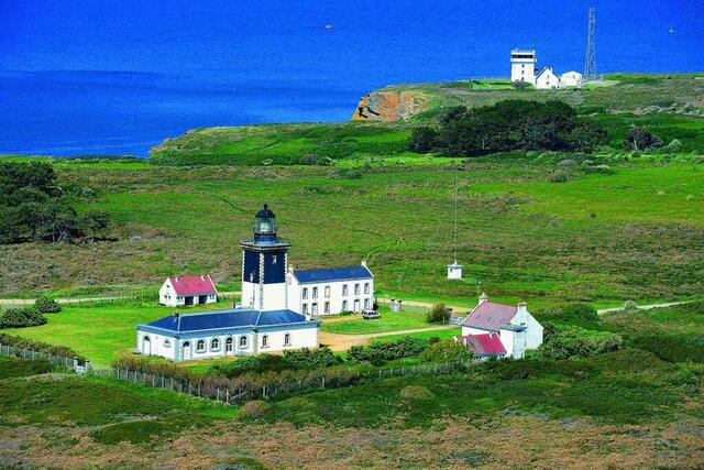 photo le phare de pen men est une maison phare, à l’ouest de l’île de groix.  ©  ouest france archives