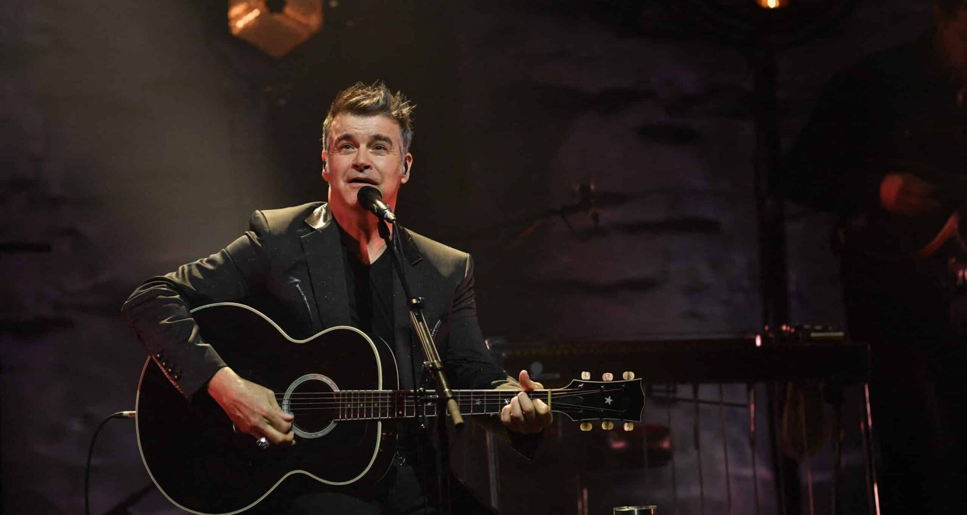 Roch Voisine honnête sur ses "groupies" disparues