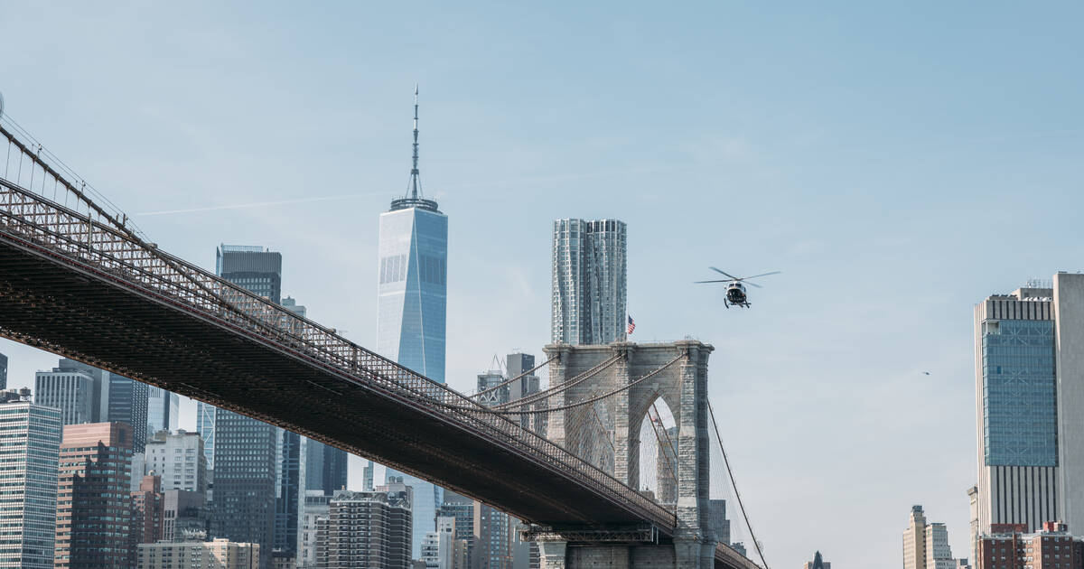 Après le crash d’un hélicoptère à New York, les 30 000 vols annuels au-dessus de la ville remis en question – Libération