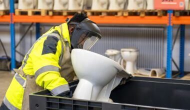 Les sanitaires représentent la majeure partie des matériaux de second œuvre traités par Sobra en vue de leur réemploi