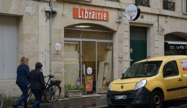 Qui est ce Philippe qui ouvre sa librairie à Bordeaux ? Philippe Poutou bien sûr !
