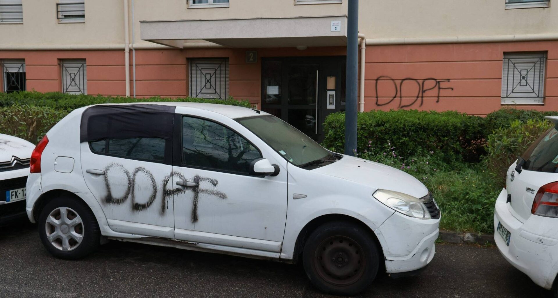 Attaques dans plusieurs prisons dont celle de Toulon- La Farlède: que signifie les inscriptions "DDPF" et "DDFM" qui ont été taguées?