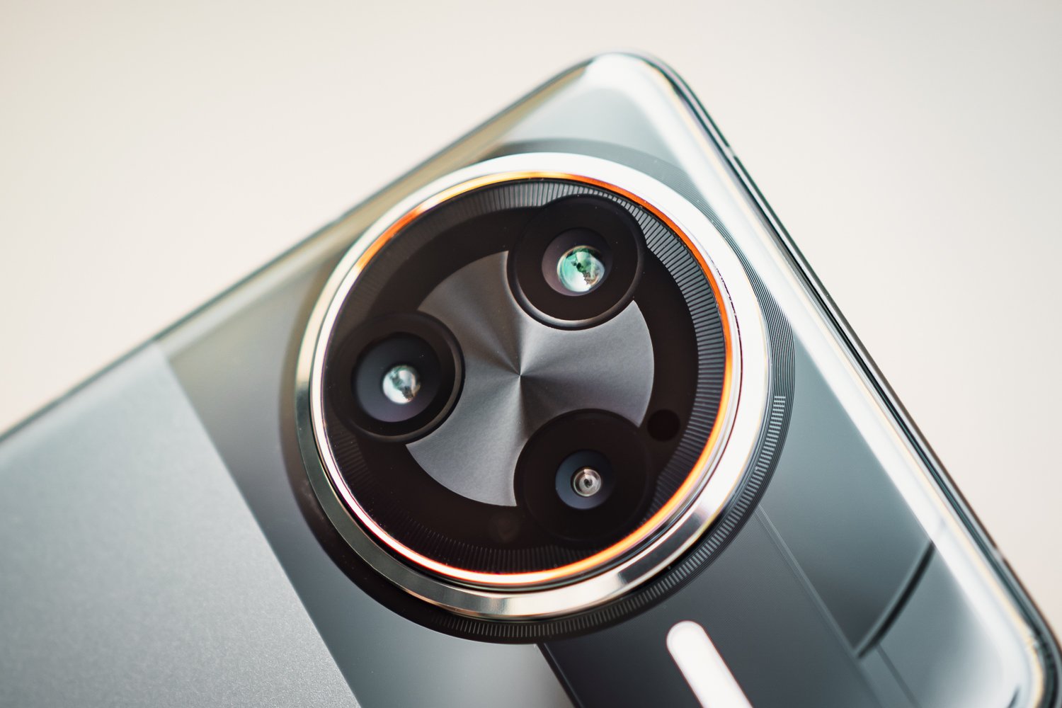 Xiaomi Poco F7 Ultra Bloc Photo