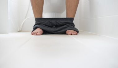 parce qu'il avait 31 ans, les médecins n'y croyaient pas, et s'il n'avait pas prêté attention à ce symptôme en allant aux toilettes, il serait mort