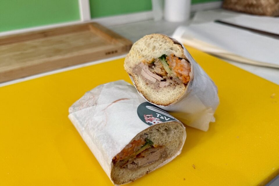 T&V Banh Mi propose une recette signature.