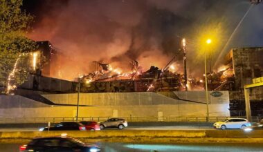 Les impressionnantes images de l’incendie d’un centre de tri du 17e arrondissement de Paris