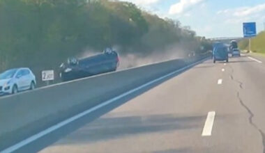 un conducteur fait un tonneau sur l'A33