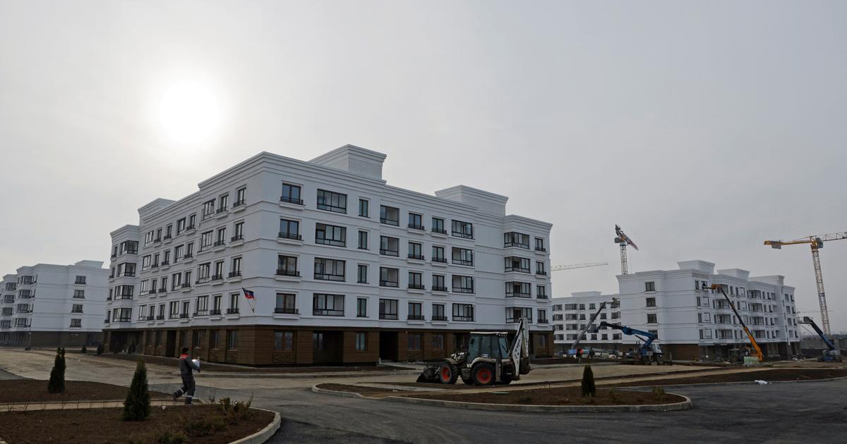 À Marioupol, la Russie saisit des milliers de logements ukrainiens