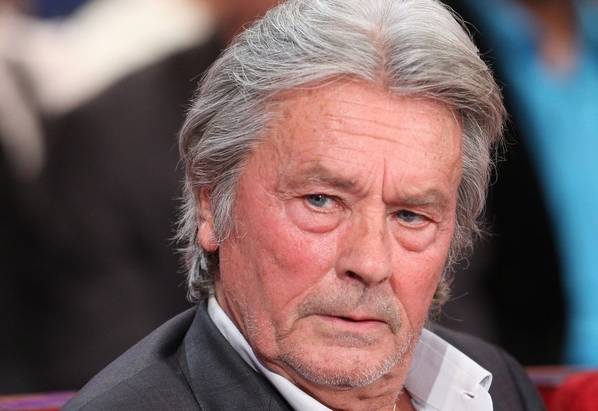 Alain Delon : cette visite mystérieuse et angoissante à Douchy, même ses employés ont été contraints au silence