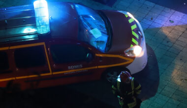 un jeune poignardé à plusieurs reprises sur le parking d'Auchan près de Grenoble