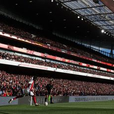 Avec Bukayo Saka, Arsenal a l'un des meilleurs tireurs de coups de pied arrêtés du monde. 