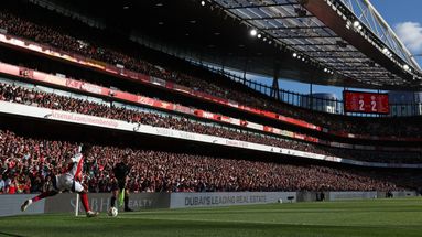 Avec Bukayo Saka, Arsenal a l'un des meilleurs tireurs de coups de pied arrêtés du monde. 
