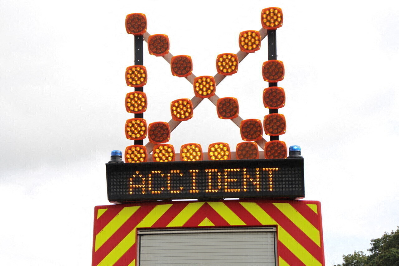 Le poids lourd en flammes sur l'autoroute près de Rouen transportait quatre voitures
