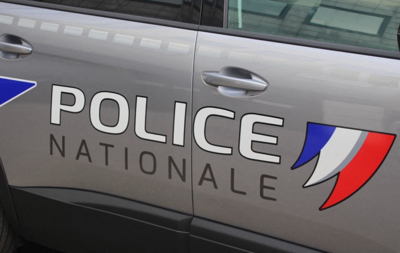 Agglo de Rouen. Au volant d'une voiture volée, il roulait trop vite et était déjà recherché par la police