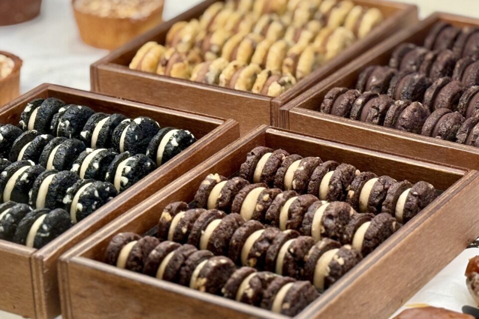 Les Bastards Macarons Cookies seront exclusivement vendus rue Neuve.