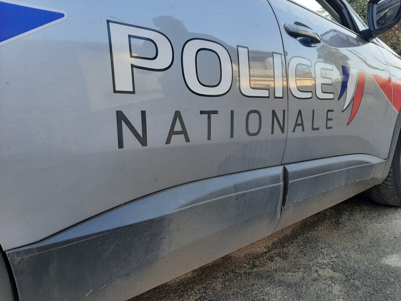 un adolescent de 17 ans perd trois doigts après avoir manipulé un mortier