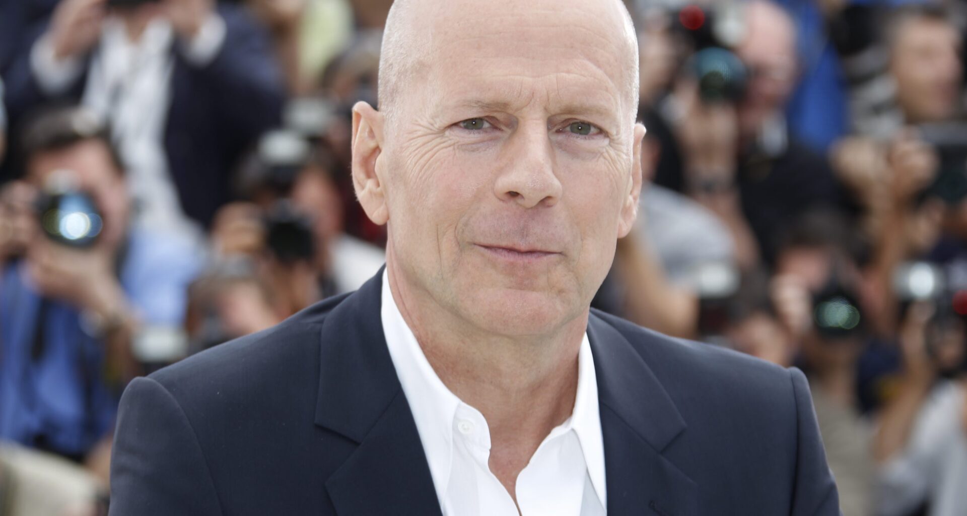 Bruce Willis atteint de démence : l’acteur manque une fête très spéciale, relançant les inquiétudes sur son état de santé