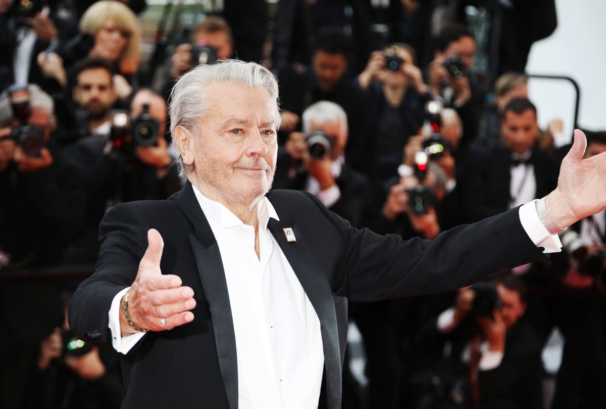 Alain Delon amoureux de Jane Birkin ? Sa "cour désespérée" n’a pas eu l’effet escompté et voici pourquoi