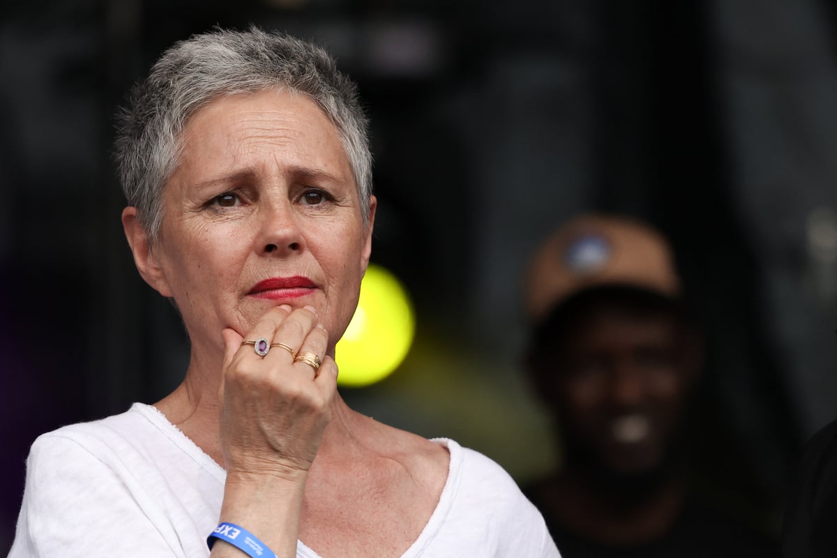 “On me mettait des trucs dans le c*l” : la colère froide d’Anouk Grinberg sur ses tournages avec Bertrand Blier