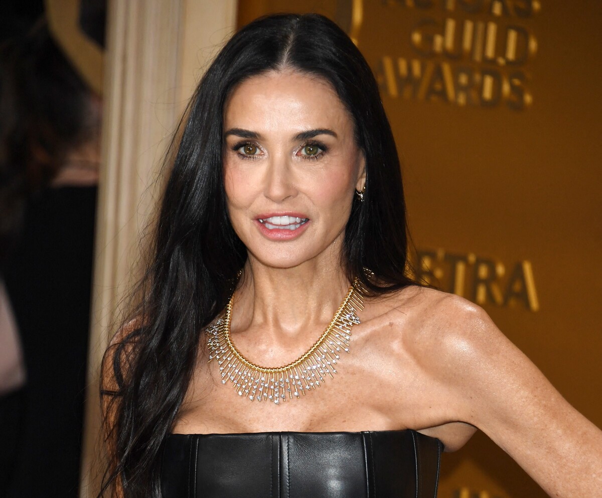Alimentation, sport et petits plaisirs : les secrets de Demi Moore, 62 ans et “pas parfaite” mais presque