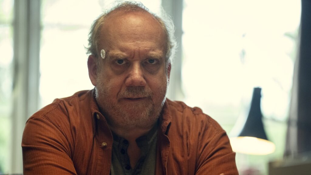 Paul Giamatti (Phillip) revisite ses souvenirs dans Eulogie // Source : Netflix