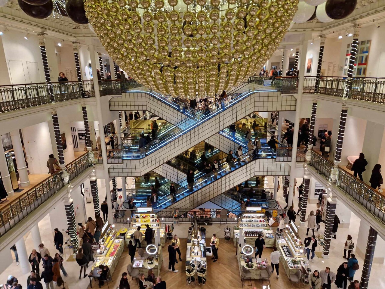 Centres commerciaux, piscines, musées... Ce qui est ouvert ou fermé à Paris ce lundi de Pâques
