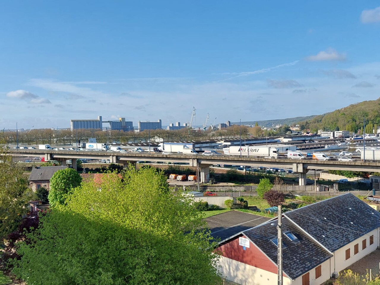Un mur de 170 mètres va être construit pour protéger ce quartier de Canteleu du bruit