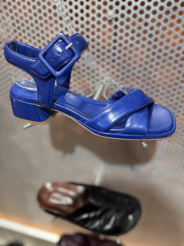 Boutiques chausures vêtements elan chaussures Good vibes homme et femmeIMG_0972