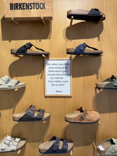 Boutiques chausures vêtements elan chaussures Good vibes homme et femmeIMG_1082