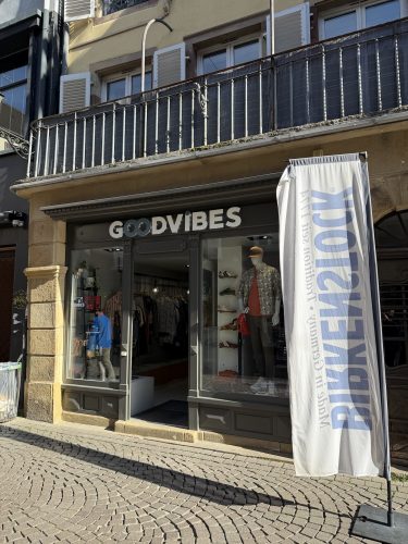 Boutiques chausures vêtements elan chaussures Good vibes homme et femmeIMG_1087