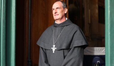pour le trône de Pierre, «on a besoin d’un sage»