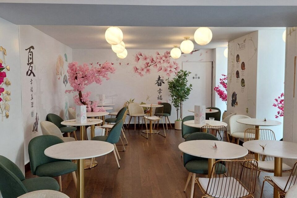 Le Japon est à l'honneur dans la décoration du Café Okami.
