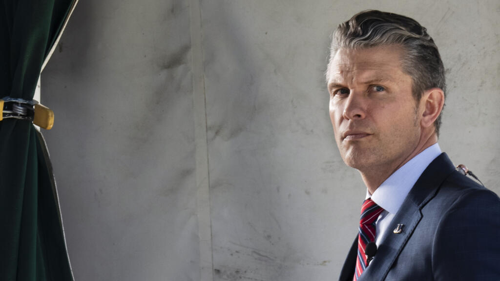 le directeur de la NSA limogé, enquête sur le ministre de la Défense