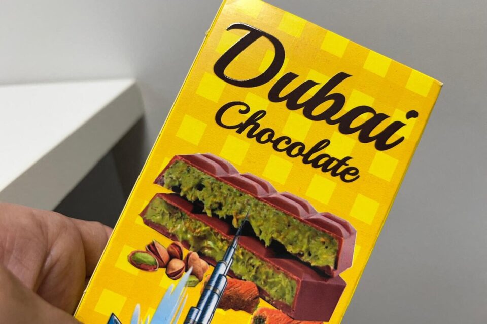 Le chocolat Dubaï vendu à Casino est très cher.