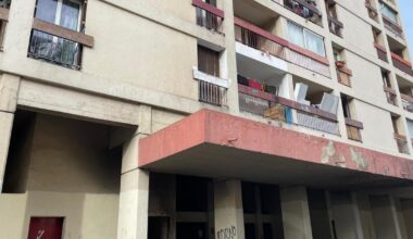 une femme grièvement blessée au Katana par son conjoint