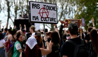 "Plus de sons, moins de répression": défilés en France pour défendre les free-parties, dont une proposition de loi veut "renforcer la pénalisation"