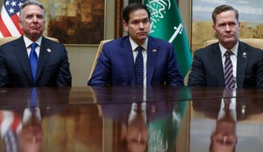 Marco Rubio en visite à Paris, trois morts dans une «attaque massive» russe sur Dnipro