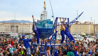 10 000 Marseillais dans la rue pour le Carnaval bleu