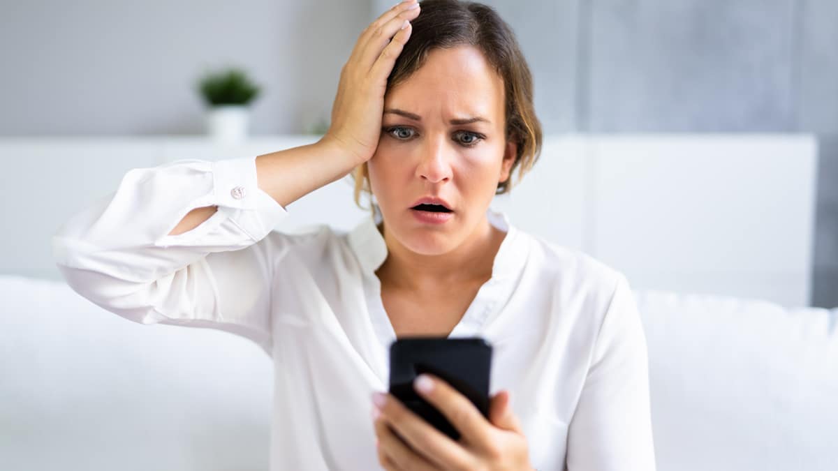 Des experts alertent: désactivez cette fonction sur votre téléphone pour éviter les arnaques et piratages