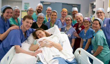 Une femme née sans utérus viable accouche après la première transplantation d'utérus au Royaume-Uni