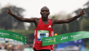 le Kényan Benard Biwott remporte la course et améliore son record personnel