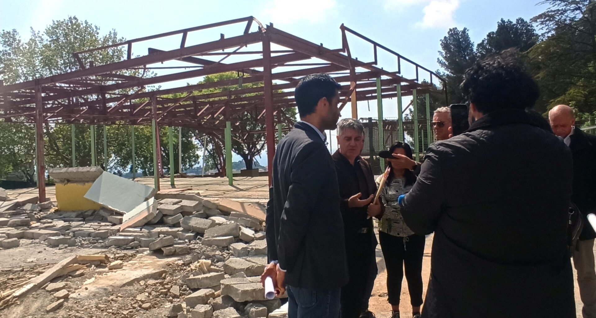 À l'école de la Castellane, la Ville tente de déblayer un chantier à l'arrêt