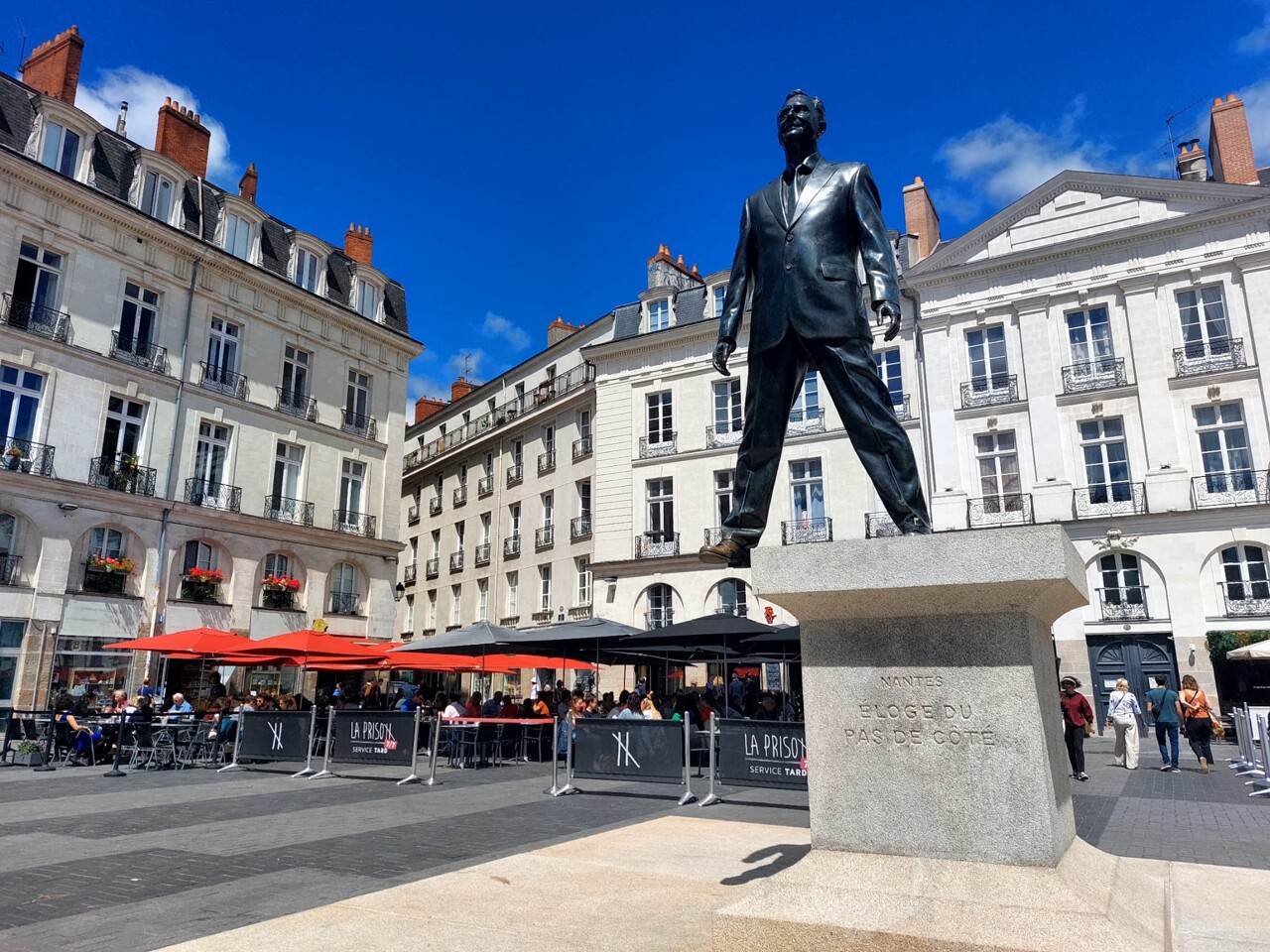Huîtres, vins, vide-greniers… La place du Bouffay à Nantes va devenir "un marché gourmand"