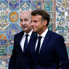 Emmanuel Macron et son homologue algérien Abdelmadjid Tebboune.