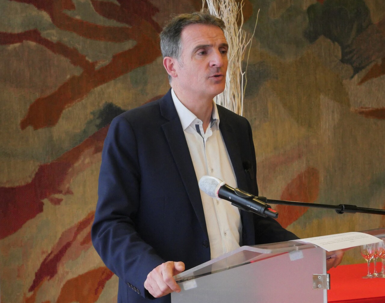 Grenoble. Le maire Éric Piolle veut baisser l'âge du droit de vote aux municipales