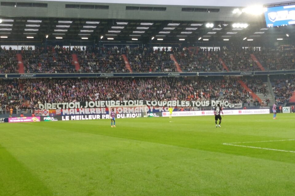 Le public du stade Michel d'Ornano n'a pas été récompensé de sa mobilisation spectaculaire contre Martigues vendredi 18 avril 2025.