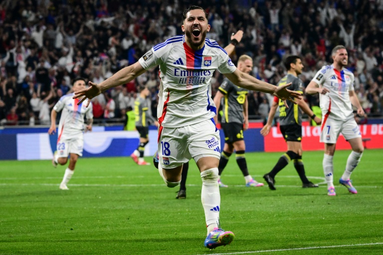 Le Lyonnais Rayan Cherki auteur du but de la victoire face à Lille (2-1), le 5 mars 2025 à Décines-Charpieu (OLIVIER CHASSIGNOLE)