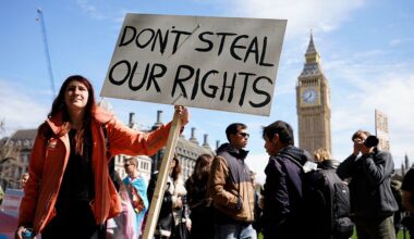 des milliers de Britanniques vent debout contre la définition d’une femme donnée par la Cour suprême
