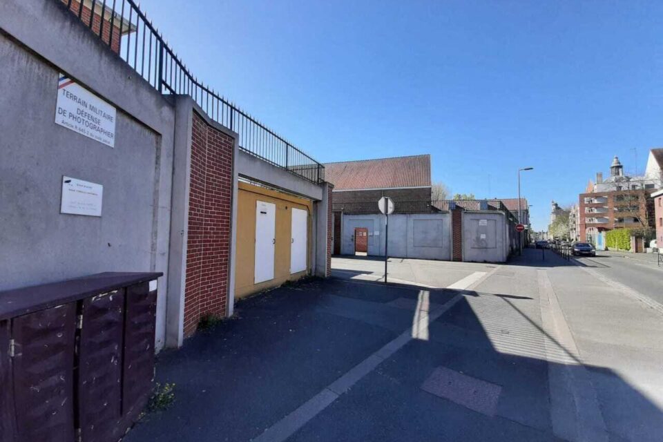 La localisation lilloise, pour un QG militaire de cette importance, prend sens sur plusieurs aspects. La proximité avec les alliés européens et l'attractivité du territoire, notamment pour les époux des militaires.